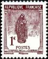 timbre N° 5226, Orphelins de la guerre - Veuve au cimetière  (reproduction des timbres de 1917-18)